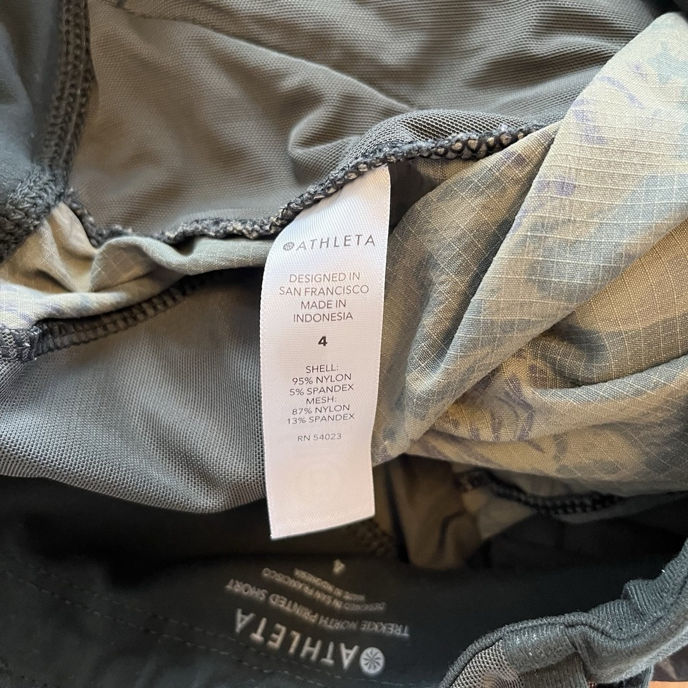 Athleta Trekkie North Printed Shorts Women's 4 Ripstop Stretch Waist Zip Pockets - Picture 12 of 16